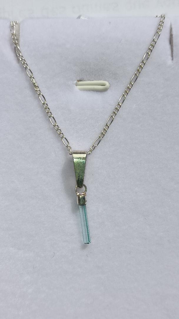 Cadena Con Esmeralda